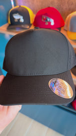 Gorra Lisa Curva 5 Paneles Microlaser Impermeable 6010